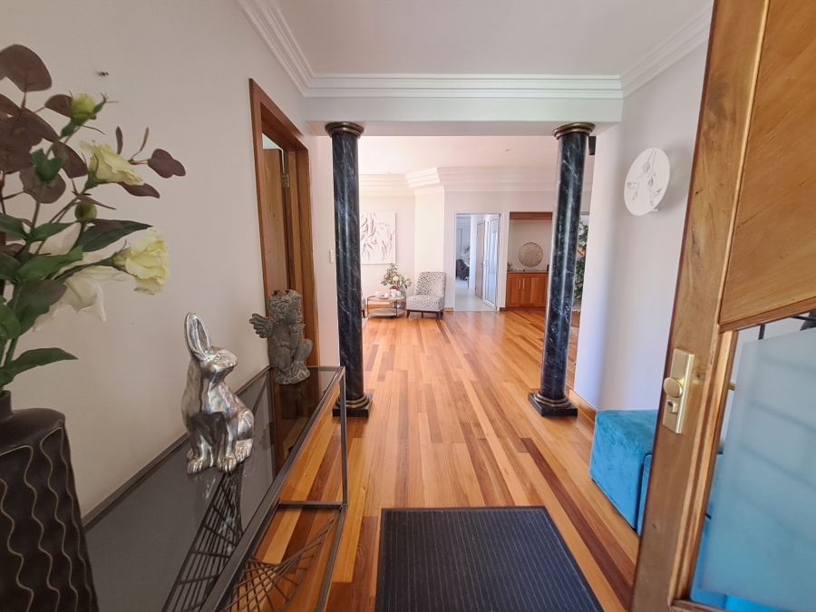 4 Bedroom Property for Sale in Steynsrust Western Cape